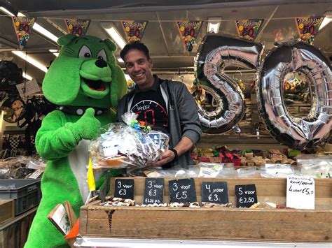 Sander met de Pets & Co marktkraam